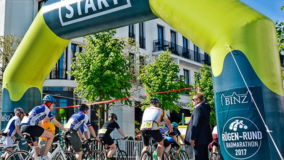 binz-inflatable-archway-exchangeable-banners