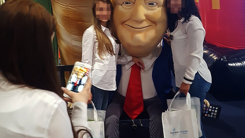 inflatable-fair-trump-plush-figure