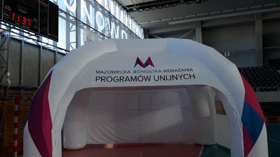 inflatable_spider_tent