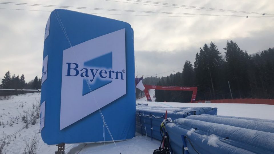 ski_advertising_inflatable