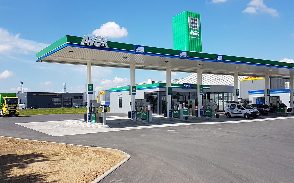 inflatable_petrol_pump