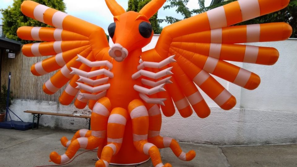 stage_figure_inflatable