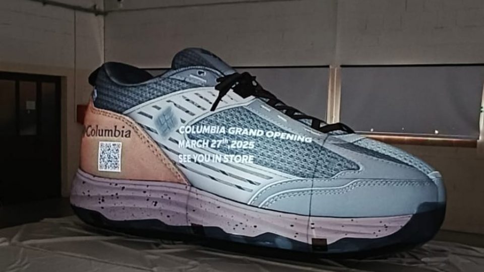 Inflatable shoe with light 5m