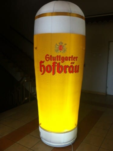 aufblasbares bierglas