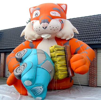 Inflatable Esso tiger advertising for carwash